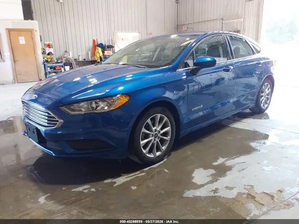 3FA6P0UU8HR330795 2017 FORD FUSION - Image 2