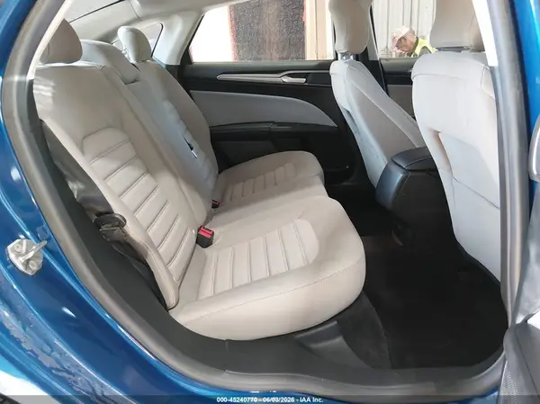 3FA6P0UU8HR330795 2017 FORD FUSION - Image 8