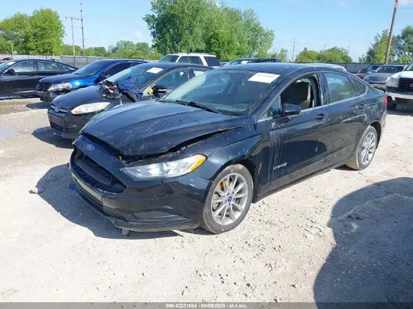 3FA6P0UU8HR360637 2017 FORD FUSION - Image 2