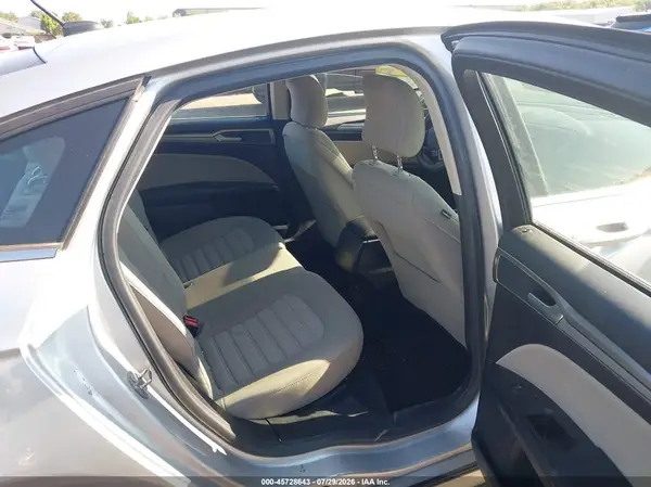 3FA6P0UU8HR360797 2017 FORD FUSION - Image 8