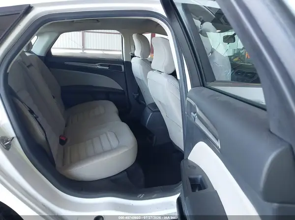 3FA6P0UU8HR360816 2017 FORD FUSION - Image 8
