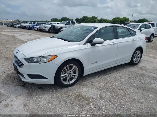 3FA6P0UU8JR122096 2018 FORD FUSION - Image 2