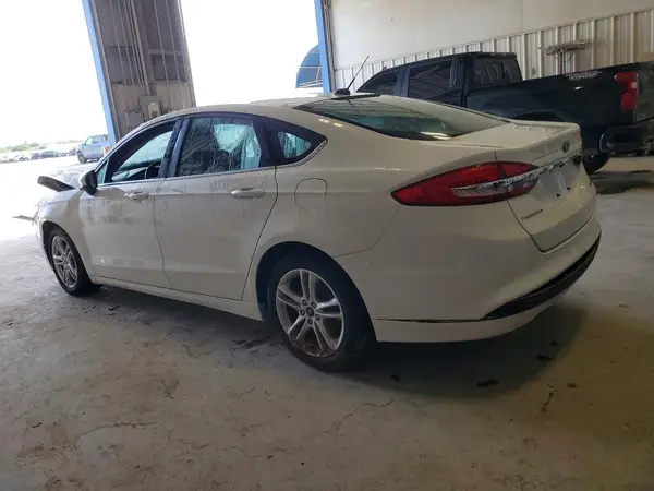 3FA6P0UU8JR122258 2018 FORD FUSION - Image 2