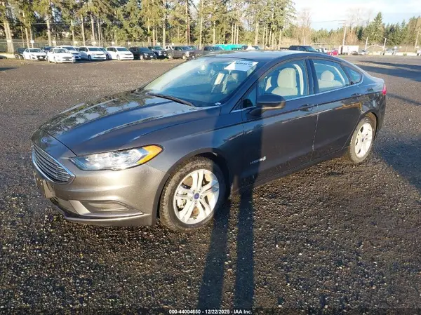 3FA6P0UU8JR142087 2018 FORD FUSION - Image 2