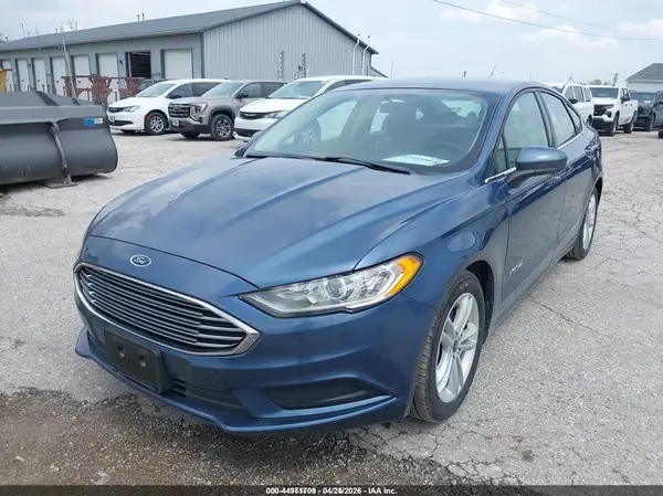 3FA6P0UU8JR235952 2018 FORD FUSION - Image 2
