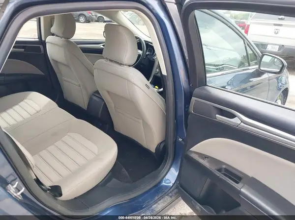 3FA6P0UU8JR235952 2018 FORD FUSION - Image 8