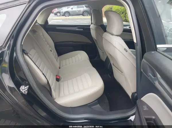 3FA6P0UU8JR235966 2018 FORD FUSION - Image 8