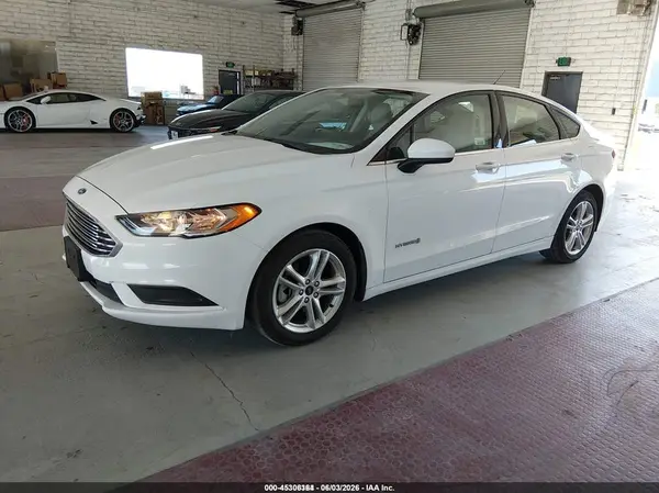 3FA6P0UU8JR243632 2018 FORD FUSION - Image 2