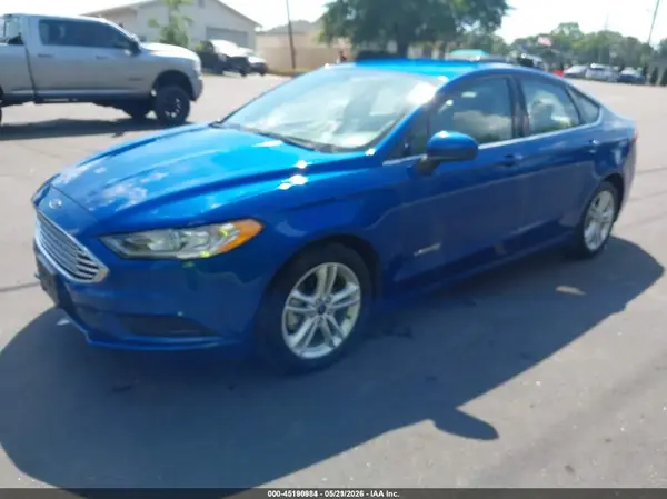 3FA6P0UU8JR254405 2018 FORD FUSION - Image 2