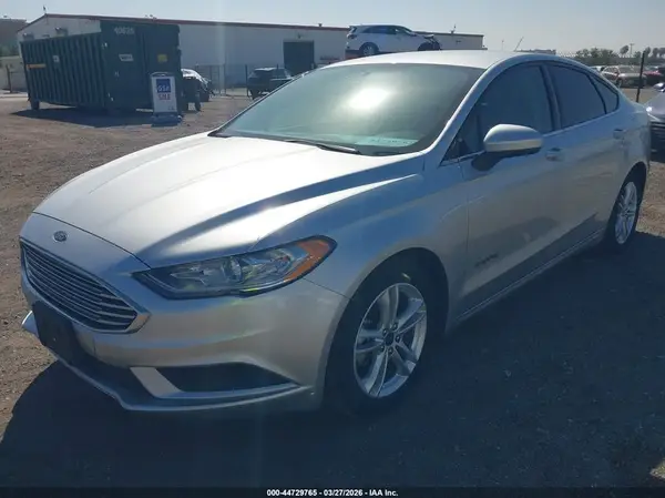 3FA6P0UU8JR254579 2018 FORD FUSION - Image 2