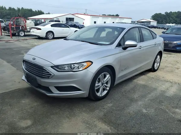 3FA6P0UU8JR271463 2018 FORD FUSION - Image 2