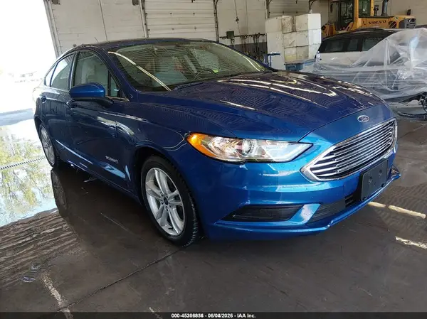 3FA6P0UU8JR271558 2018 FORD FUSION - Image 1