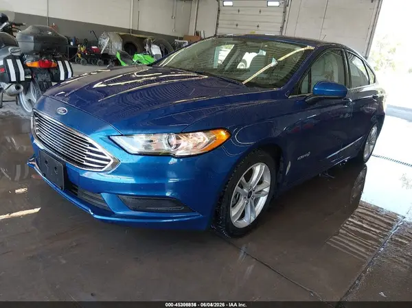3FA6P0UU8JR271558 2018 FORD FUSION - Image 2