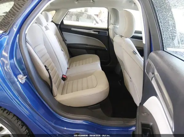3FA6P0UU8JR271558 2018 FORD FUSION - Image 8