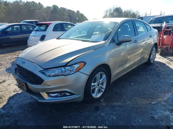 3FA6P0UU8JR271589 2018 FORD FUSION - Image 2