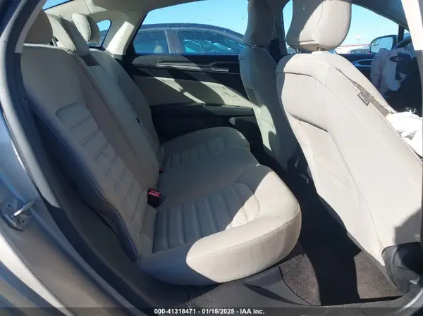 3FA6P0UU8JR271589 2018 FORD FUSION - Image 8