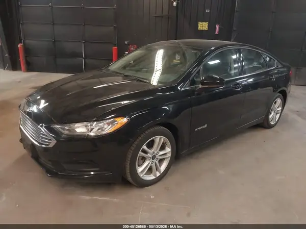 3FA6P0UU8JR282057 2018 FORD FUSION - Image 2