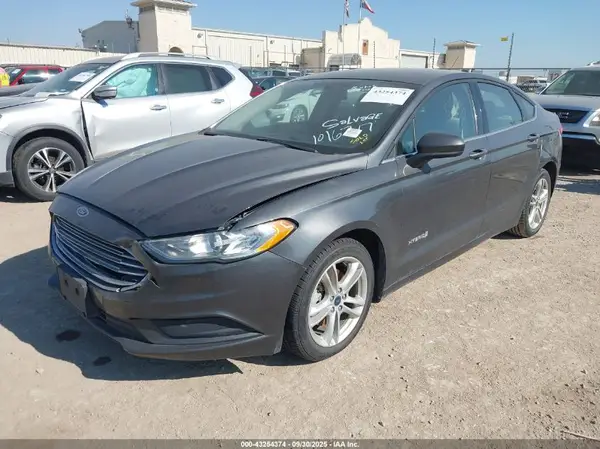 3FA6P0UU8JR286853 2018 FORD FUSION - Image 2