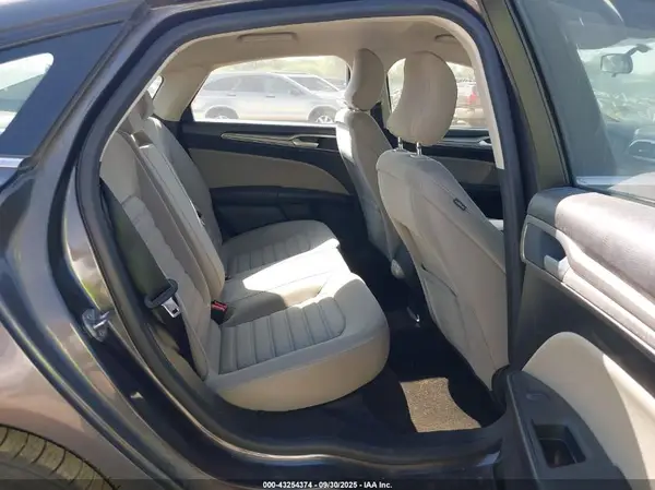 3FA6P0UU8JR286853 2018 FORD FUSION - Image 8
