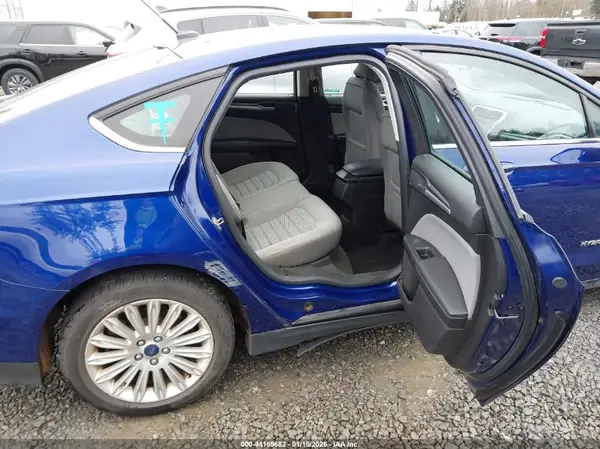 3FA6P0UU9GR157884 2016 FORD FUSION - Image 8