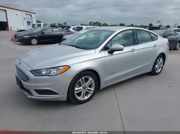 3FA6P0UU9JR100608 2018 FORD FUSION - Image 2