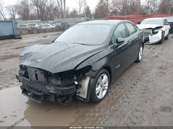 3FA6P0UU9JR100902 2018 FORD FUSION - Image 2