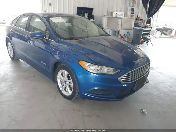 3FA6P0UU9JR235863 2018 FORD FUSION - Image 1