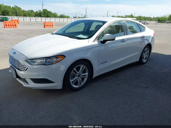 3FA6P0UU9JR235958 2018 FORD FUSION - Image 2