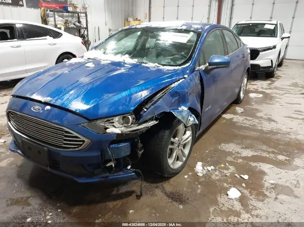 3FA6P0UU9JR243493 2018 FORD FUSION - Image 2