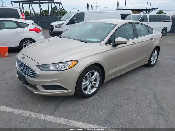 3FA6P0UU9JR243588 2018 FORD FUSION - Image 2