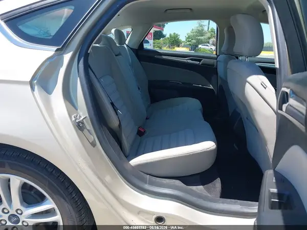 3FA6P0UU9JR243588 2018 FORD FUSION - Image 8