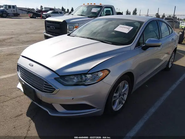 3FA6P0UU9JR254574 2018 FORD FUSION - Image 2