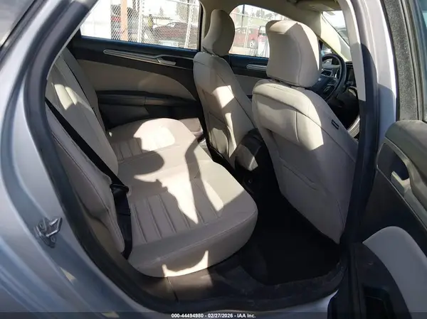 3FA6P0UU9JR254574 2018 FORD FUSION - Image 8