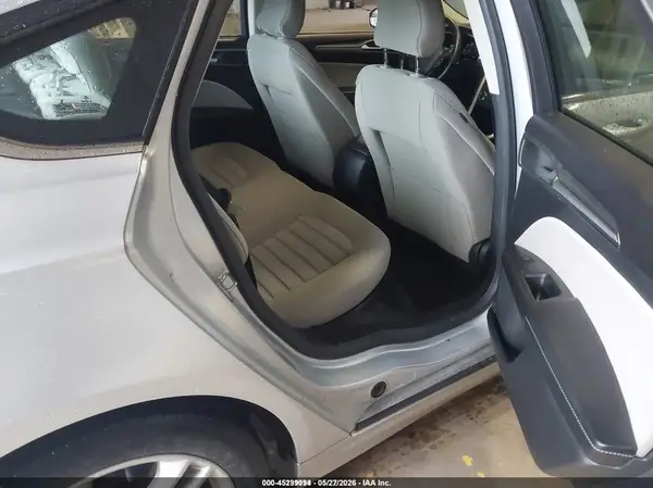 3FA6P0UU9JR254638 2018 FORD FUSION - Image 8