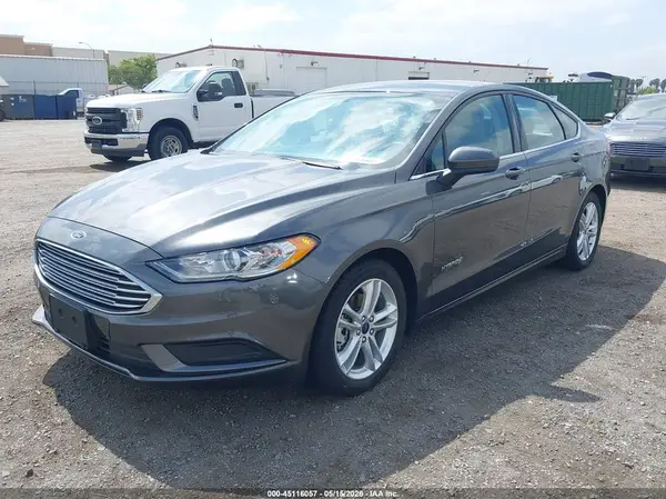 3FA6P0UU9JR261623 2018 FORD FUSION - Image 2