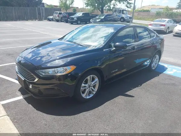 3FA6P0UU9JR261637 2018 FORD FUSION - Image 2