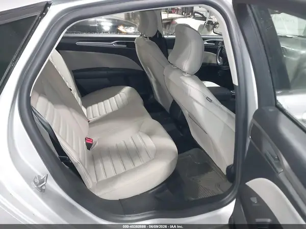 3FA6P0UU9JR271455 2018 FORD FUSION - Image 8