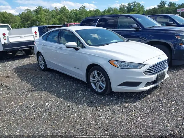 3FA6P0UU9JR278938 2018 FORD FUSION - Image 1