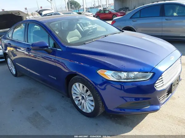 3FA6P0UUXGR160616 2017 FORD FUSION - Image 1