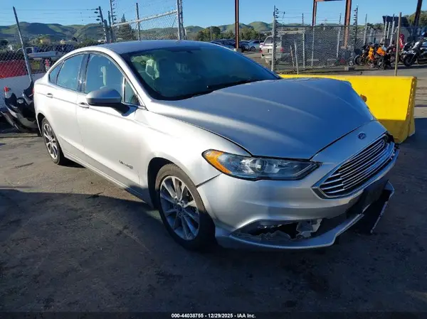 3FA6P0UUXHR188286 2017 FORD FUSION - Image 1