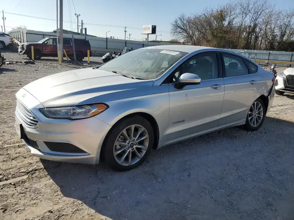 3FA6P0UUXHR330782 2017 FORD FUSION - Image 1