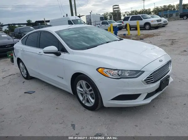 3FA6P0UUXJR101010 2018 FORD FUSION - Image 1