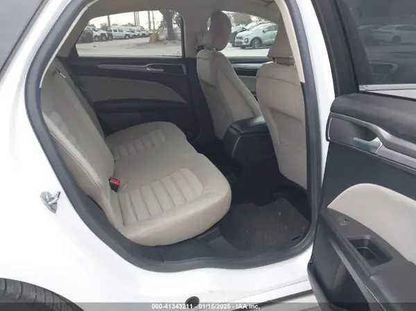 3FA6P0UUXJR101010 2018 FORD FUSION - Image 8