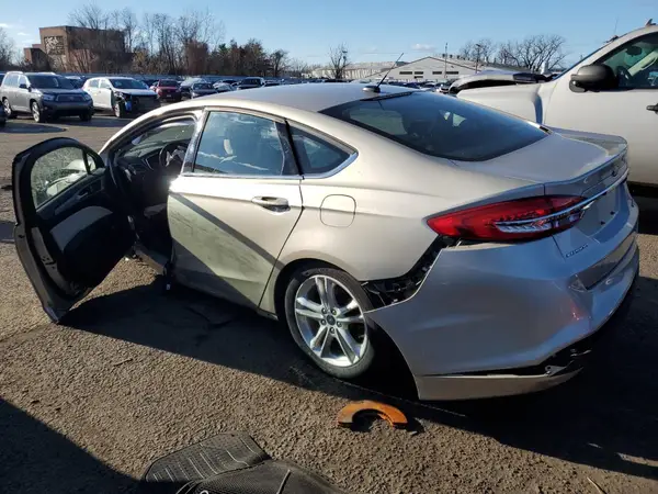 3FA6P0UUXJR122858 2018 FORD FUSION - Image 2