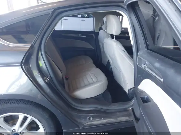 3FA6P0UUXJR126151 2018 FORD FUSION - Image 8
