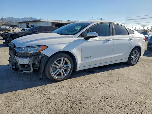 3FA6P0UUXJR235760 2018 FORD FUSION - Image 1