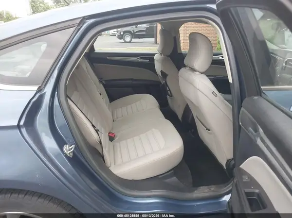 3FA6P0UUXJR235967 2018 FORD FUSION - Image 8