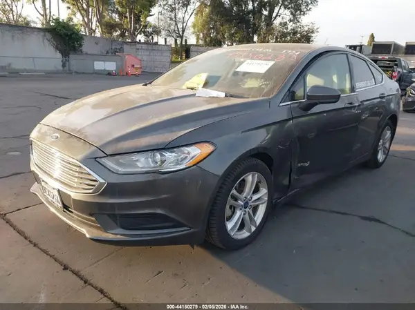 3FA6P0UUXJR244829 2018 FORD FUSION - Image 2