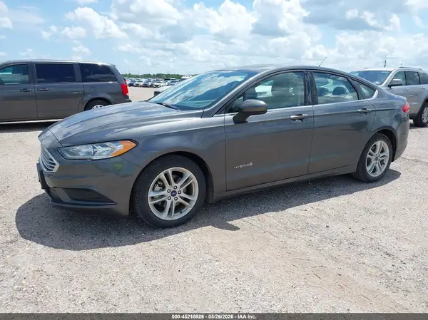 3FA6P0UUXJR261632 2018 FORD FUSION - Image 2