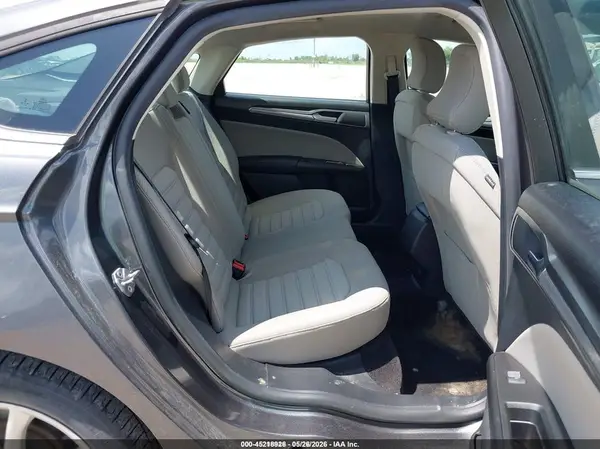 3FA6P0UUXJR261632 2018 FORD FUSION - Image 8
